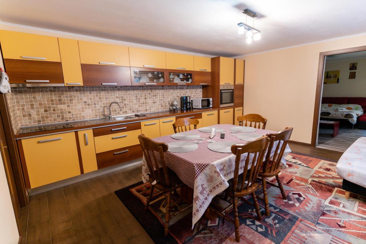 Mario'S Cozy Apartment Rîşnov Luaran gambar