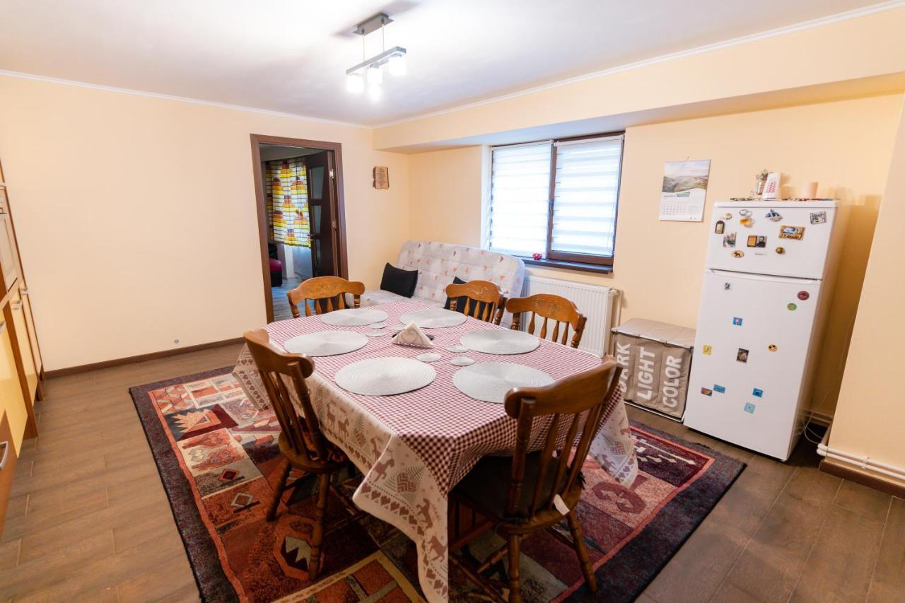 Mario'S Cozy Apartment Rîşnov Luaran gambar