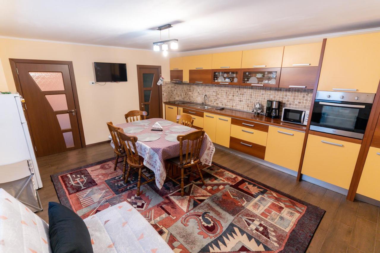 Mario'S Cozy Apartment Rîşnov Luaran gambar