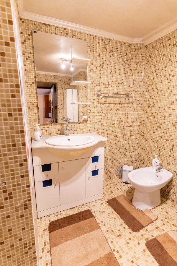 Mario'S Cozy Apartment Rîşnov Luaran gambar